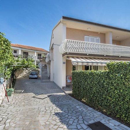 Apartment Anka D Krk Town Exterior foto