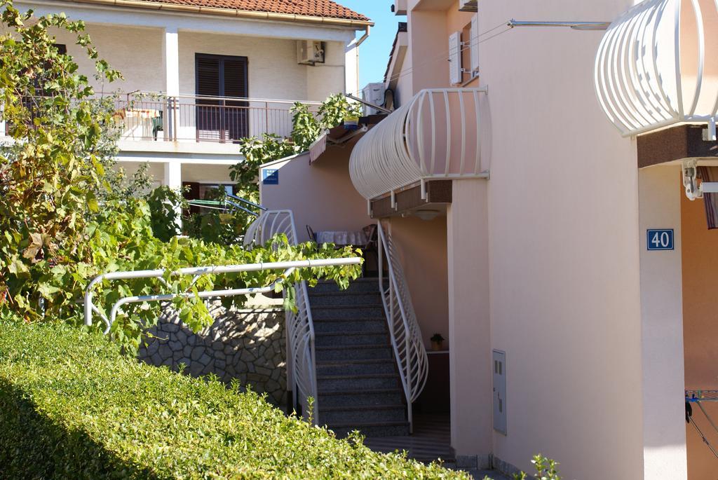 Apartment Anka D Krk Town Exterior foto