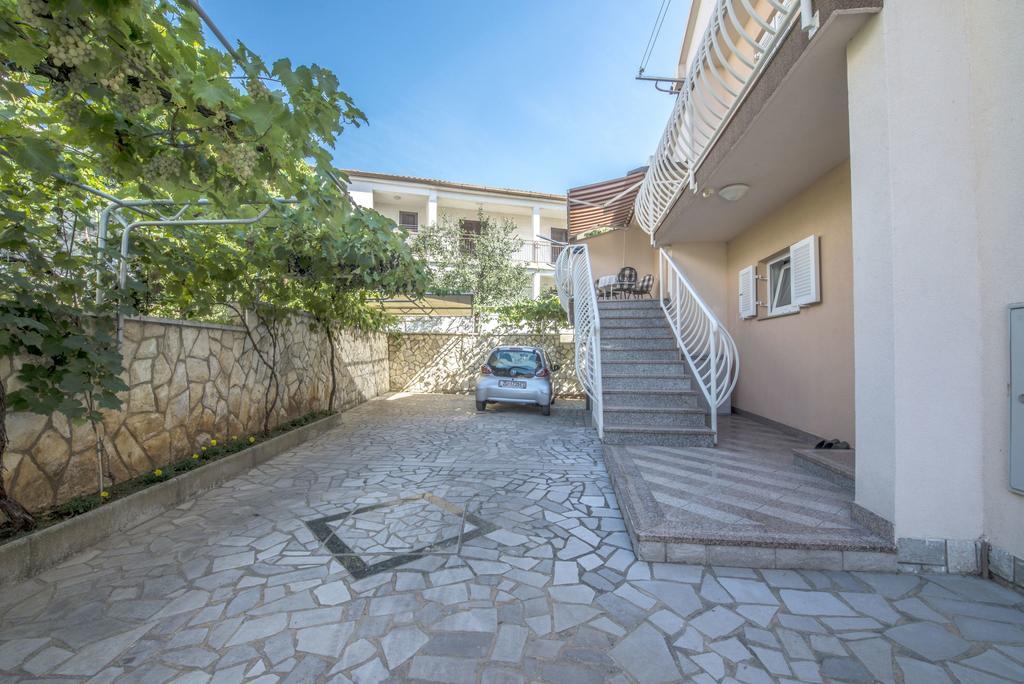 Apartment Anka D Krk Town Exterior foto