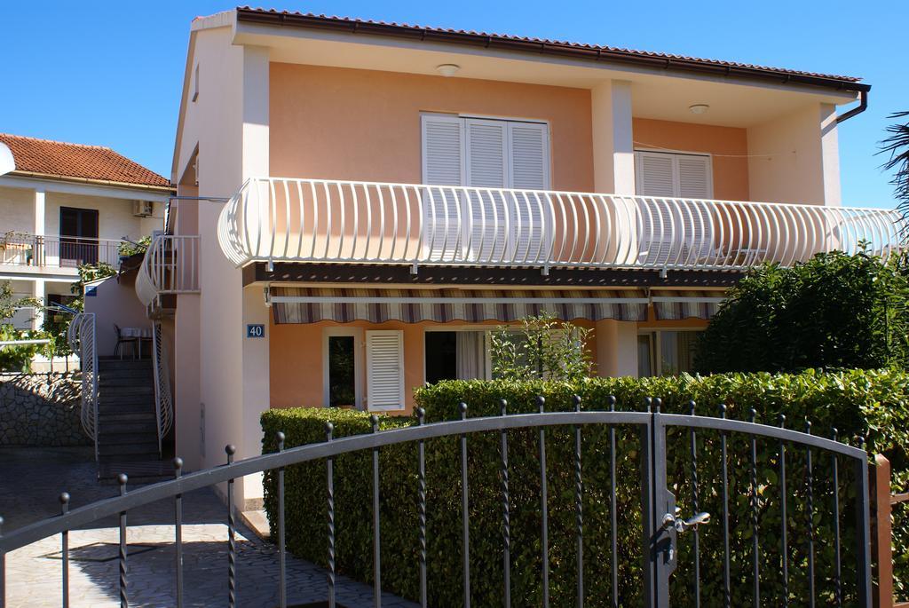 Apartment Anka D Krk Town Exterior foto